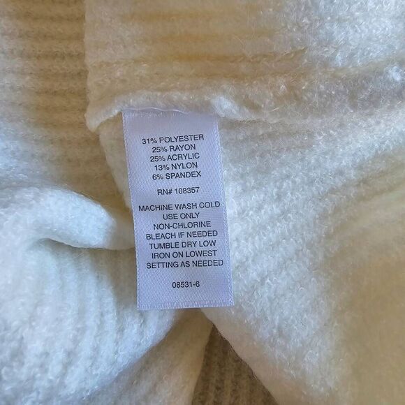 Liz Claiborne womens Sz M cream knit pullover sweater - Picture 7 of 7